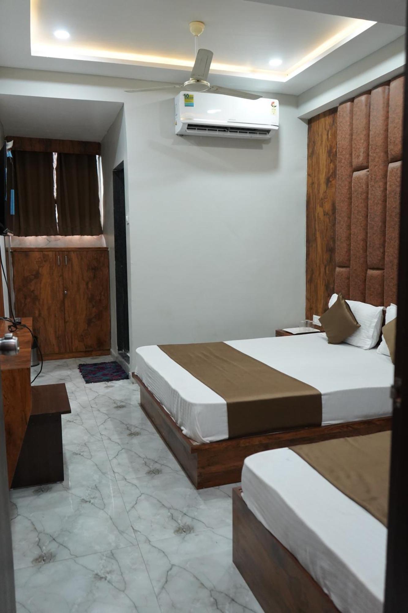 גנדהינאגר Hotel Pr Villa מראה חיצוני תמונה